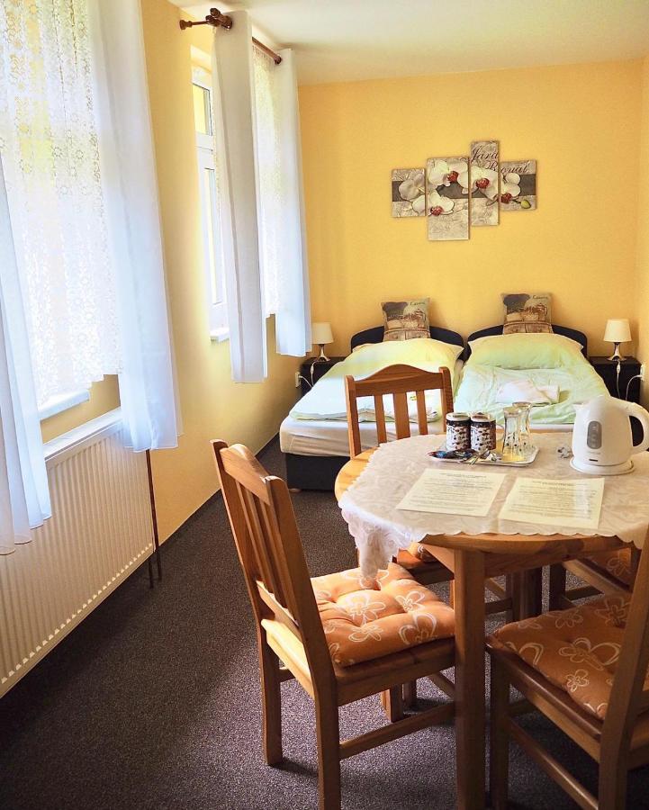 Penzion Vyhlidka Janovicky Broumov Buitenkant foto